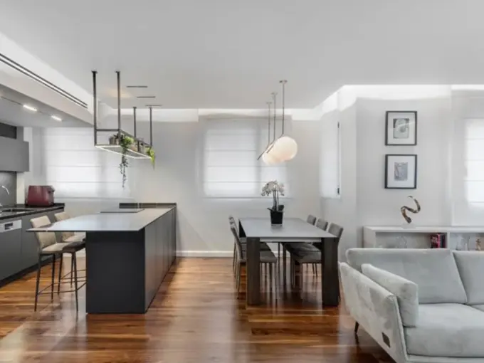 Bright luxury living room in a 4-room garden apartment in the Gindi TLV project